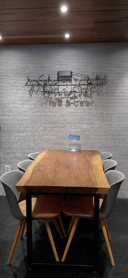 Kozayo Hongdae Hostel Сеул Екстер'єр фото